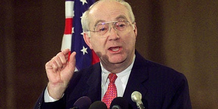 WASHINGTON, :  Senate Banking Chairman Senator Phil Gramm (R-TX) holds a press conference on his agenda for the 107th Congress 22 January, 2001 on Capitol Hill.  AFP Photo/Stephen JAFFE (Photo credit should read STEPHEN JAFFE/AFP/Getty Images)
