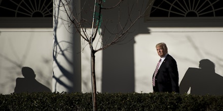 US President Donald Trump walks from the Residence to the West Wing of the White House after returning from Philadelphia on January 26, 2017 in Washington, DC. / AFP / Brendan Smialowski        (Photo credit should read BRENDAN SMIALOWSKI/AFP/Getty Images)