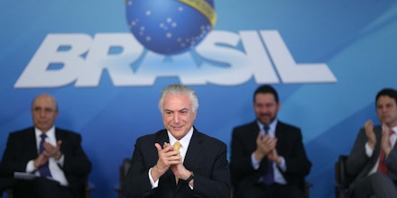 Brasília - O presidente Michel Temer anuncia medidas de estruturação de projetos de infraestrutura pelos estados e municípios com apoio do governo federal, no Palácio do Planalto (José Cruz/Agência Brasil)