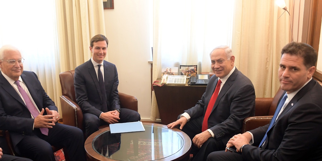 JERUSALEM - JUNE 21 : (----EDITORIAL USE ONLY  MANDATORY CREDIT - " GPO / AMOS BEN GERSHOM / HANDOUT" - NO MARKETING NO ADVERTISING CAMPAIGNS - DISTRIBUTED AS A SERVICE TO CLIENTS----) Israel's Prime Minister Benjamin Netanyahu (2nd R) meets with Jared Kushner (3rd L) in Jerusalem on June 21, 2017. (Photo by Handout / Amos Ben Gershom / GPO/Anadolu Agency/Getty Images)