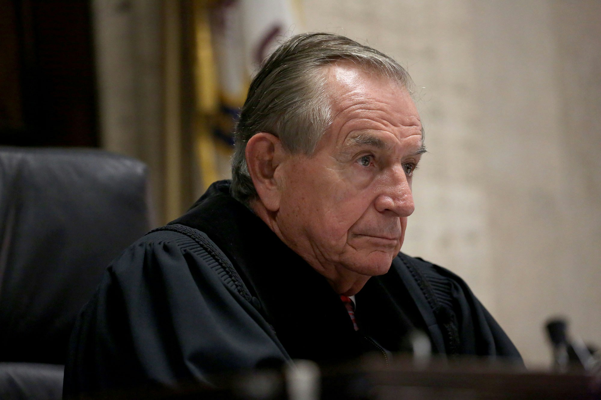 Judge Vincent Gaughan presides over the Jason Van Dyke hearing at the Leighton Criminal Courts Building in Chicago on Thursday, Aug. 4, 2016. Kane County State's Attorney Joseph McMahon was sworn in as the independent attorney to prosecute Chicago police Officer Jason Van Dyke. (Nancy Stone/Chicago Tribune, Pool)