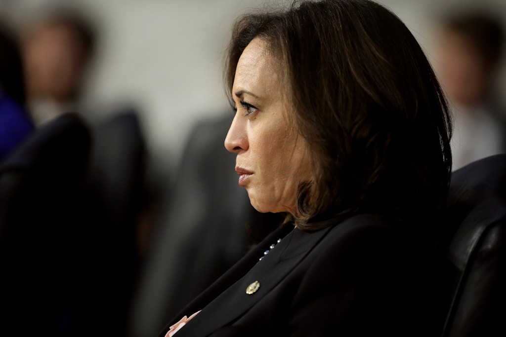 WASHINGTON, DC - JANUARY 15: Sen. Kamala Harris (D-CA) listens to testimony from U.S. Attorney General nominee William Barr during his confirmation hearing January 15, 2019 in Washington, DC. Barr, who previously served as Attorney General under President George H. W. Bush, was confronted by senators about his views on the investigation being conducted by special counsel Robert Mueller. (Photo by Chip Somodevilla/Getty Images)