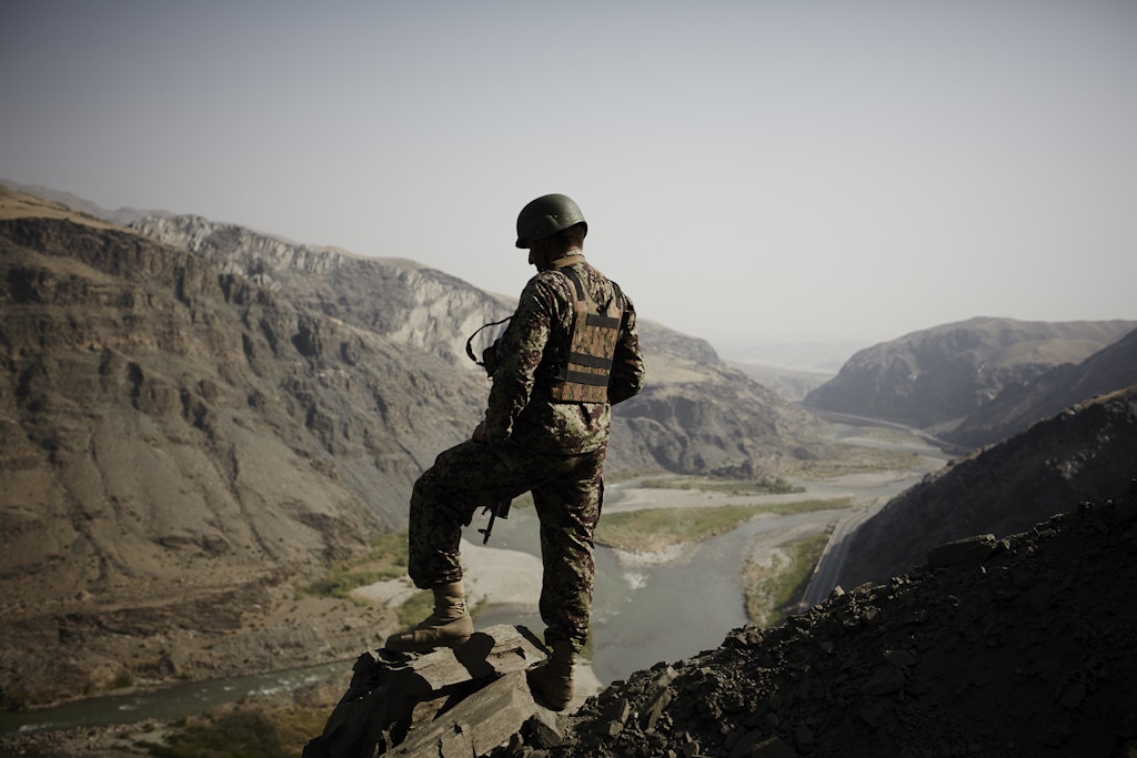 Alguns afegãos temem que uma menor presença de soldados americanos leve a mais violência, enquanto outros esperam que a retirada dê ao país uma chance maior de paz.