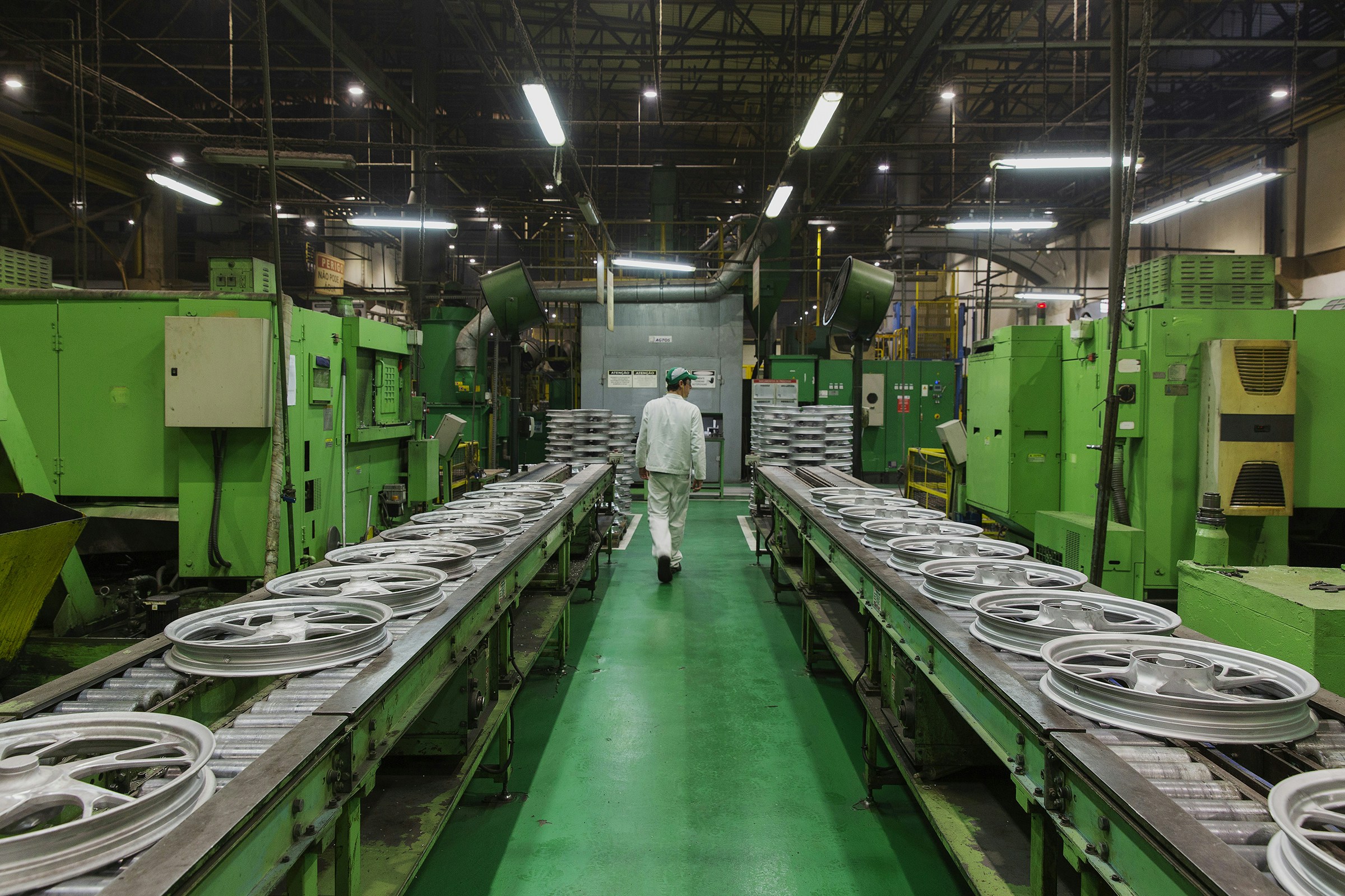 Linha de montagem de motos na fábrica da Honda no distrito industrial da Zona Franca Manaus.