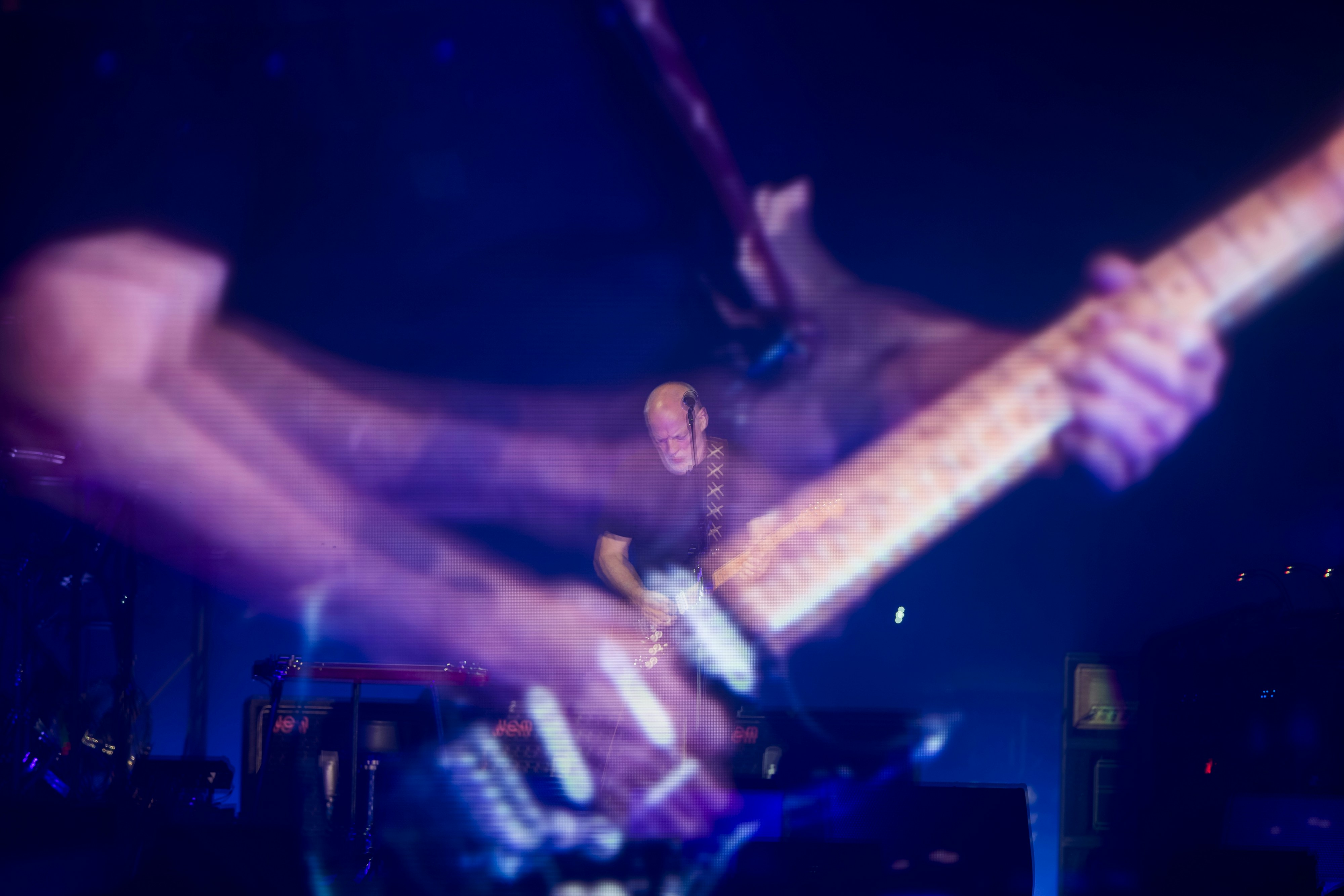 SÃO PAULO, SP, 11.12.2015: DAVID-GILMOUR - Show do inglês David Gilmour, 69, ex-guitarrista da lendária banda de rock progressivo Pink Floyd, no Allianz Parque em São Paulo. É o primeiro show da turnê do disco "Rattle that Lock".