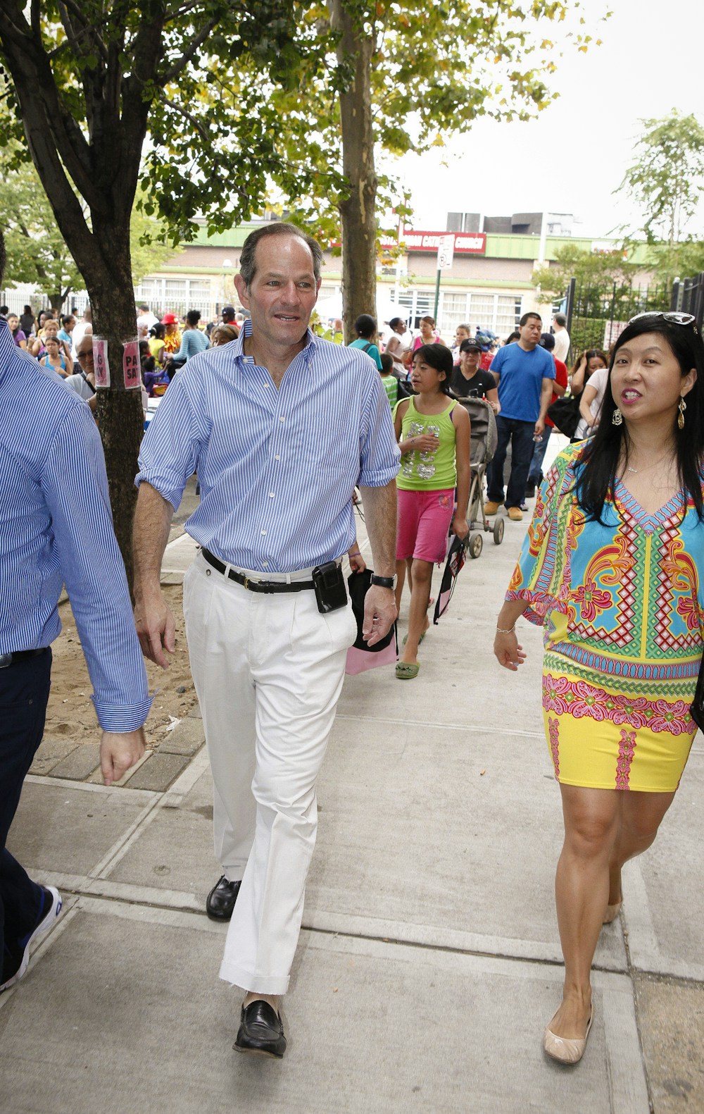 DDPJ9F Aug. 31, 2013 - Queens, New York, U.S - NYC Democratic candidate for Comptroller Eliot Spitzer, makes a brief campaign stop at a community event in the Corona section of Queens, NY. (Credit Image: © Angel Chevrestt/ZUMAPRESS.com)