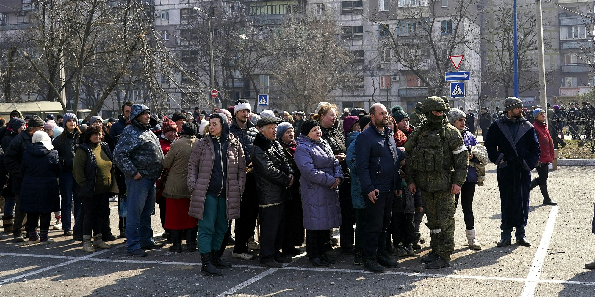 MARIUPOL, UKRAINE - MARCH 24: Civilians are being evacuated along humanitarian corridors from the Ukrainian city of Mariupol under the control of Russian military and pro-Russian separatists, on March 24, 2022. (Photo by Stringer/Anadolu Agency via Getty Images)